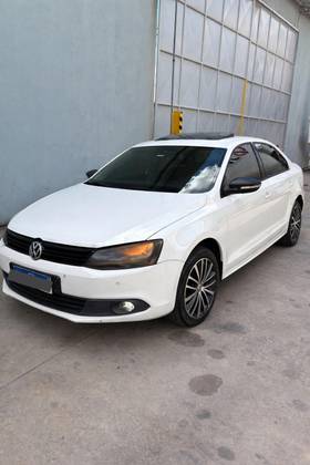 VOLKSWAGEN JETTA 2.0 TSI HIGHLINE 211CV GASOLINA 4P TIPTRONIC